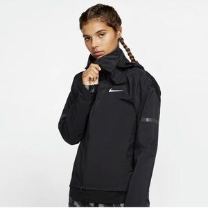 NWT Nike black Zonal Aeroshield Hooded
Reflective full-zip rain jacket Sz lg